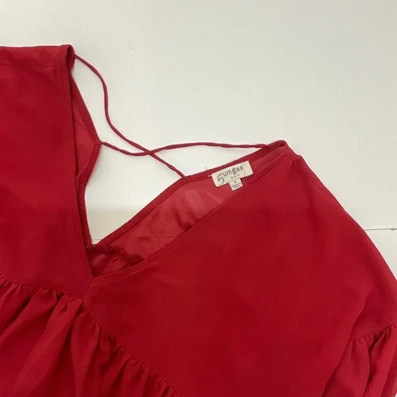 Umgee Deep V-Neck Red Balloon Sleeve Babydoll Top. Size Small. - Picture 4 of 10